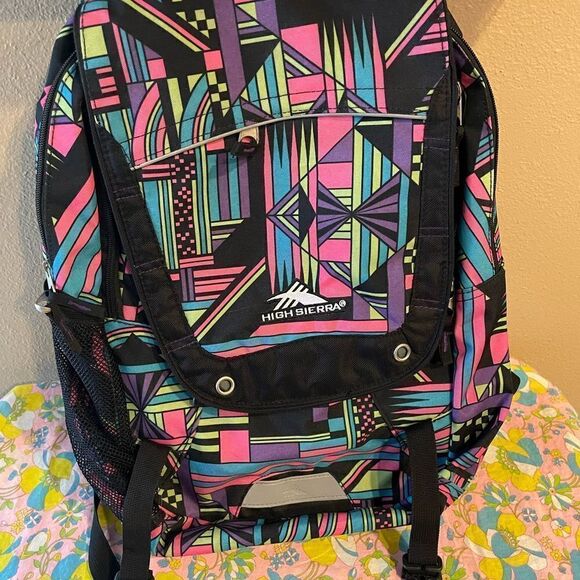 High Sierra 80’s Themed Vintage Backpack - Picture 14 of 16